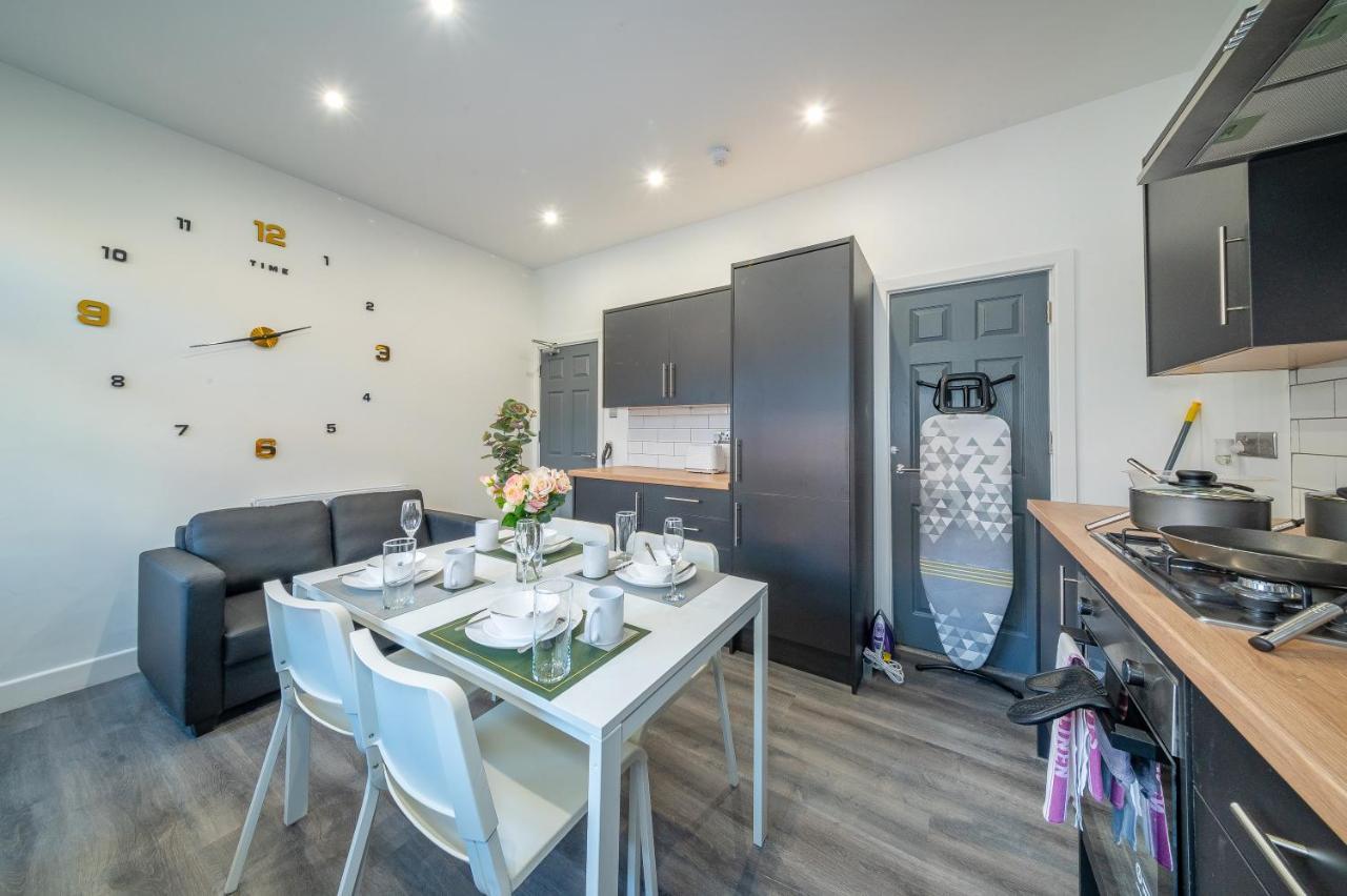 *Rc12S* For Your Most Relaxed & Cosy Stay + Free Parking + Free Fast Wifi * 利兹 外观 照片
